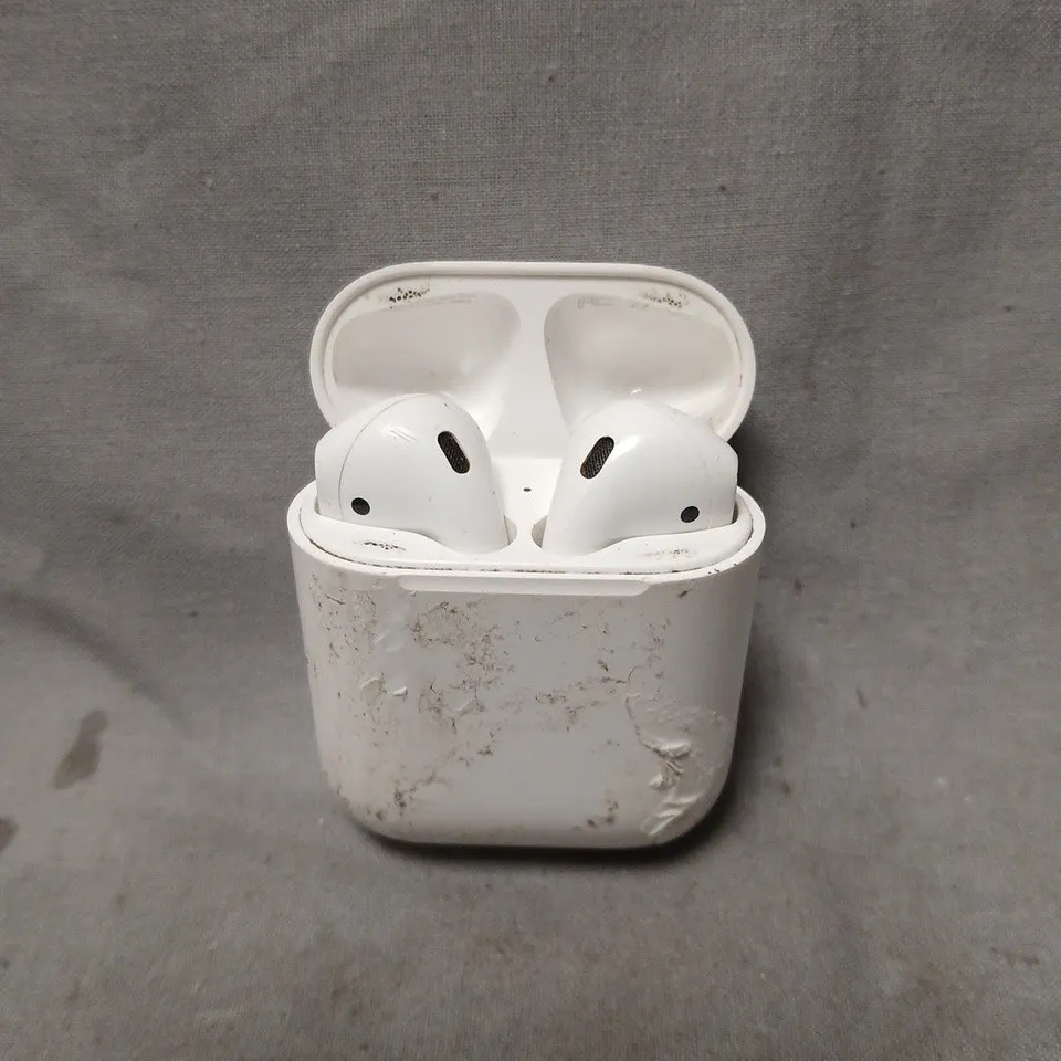 USED APPLE A1602 AIRPODS IN WHITE