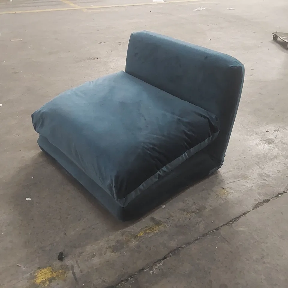 QUALITY DESIGNER VELVET UPHOLSTERED CHAIR BED