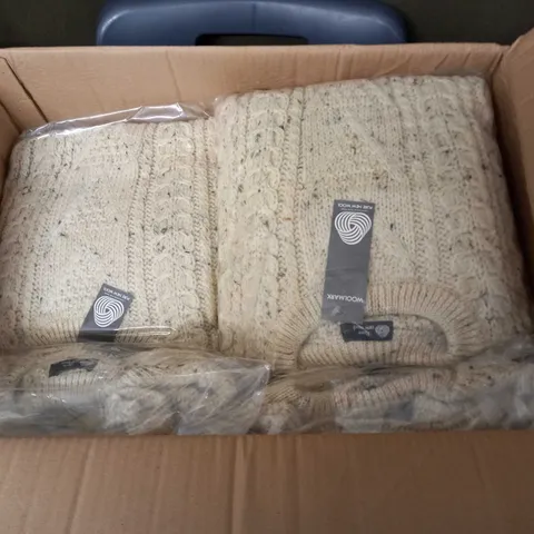 LOT OF 10 PURE NEW WOOL CREW NECK JUMPERS - L