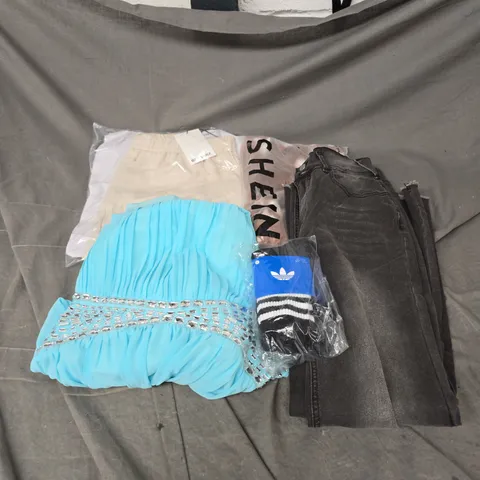 BOX OF APPROXIMATELY 20 ASSORTED CLOTHING ITEMS TO INCLUDE DRESS, SOCKS, JEANS, ETC