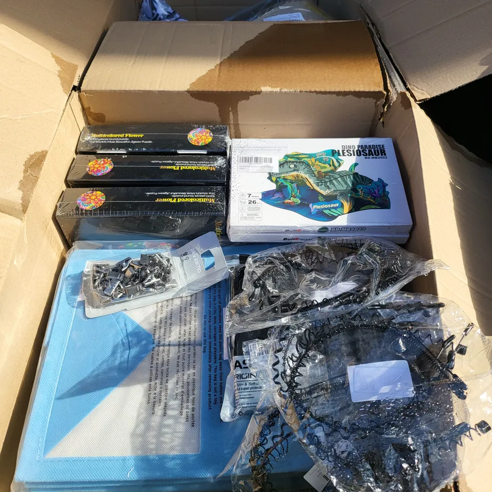 PALLET OF 16 MEDIUM BOXES OF A SIGNIFICANT QUANTITY OF ASSORTED ITEMS TO INCLUDE DINO PARADISE PLESIOSAUR KIT, MULTICOL8RED FLOWER 1000 PIECE PUZZLE, RECHOO LASTING HYDRA MATTE LIP GLOSS, ETC