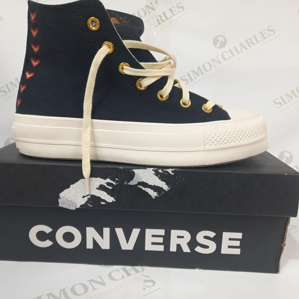 BOXED PAIR OF CONVERSE ALL STAR SHOES IN BLACK W. HEART DESIGN UK SIZE 5.5