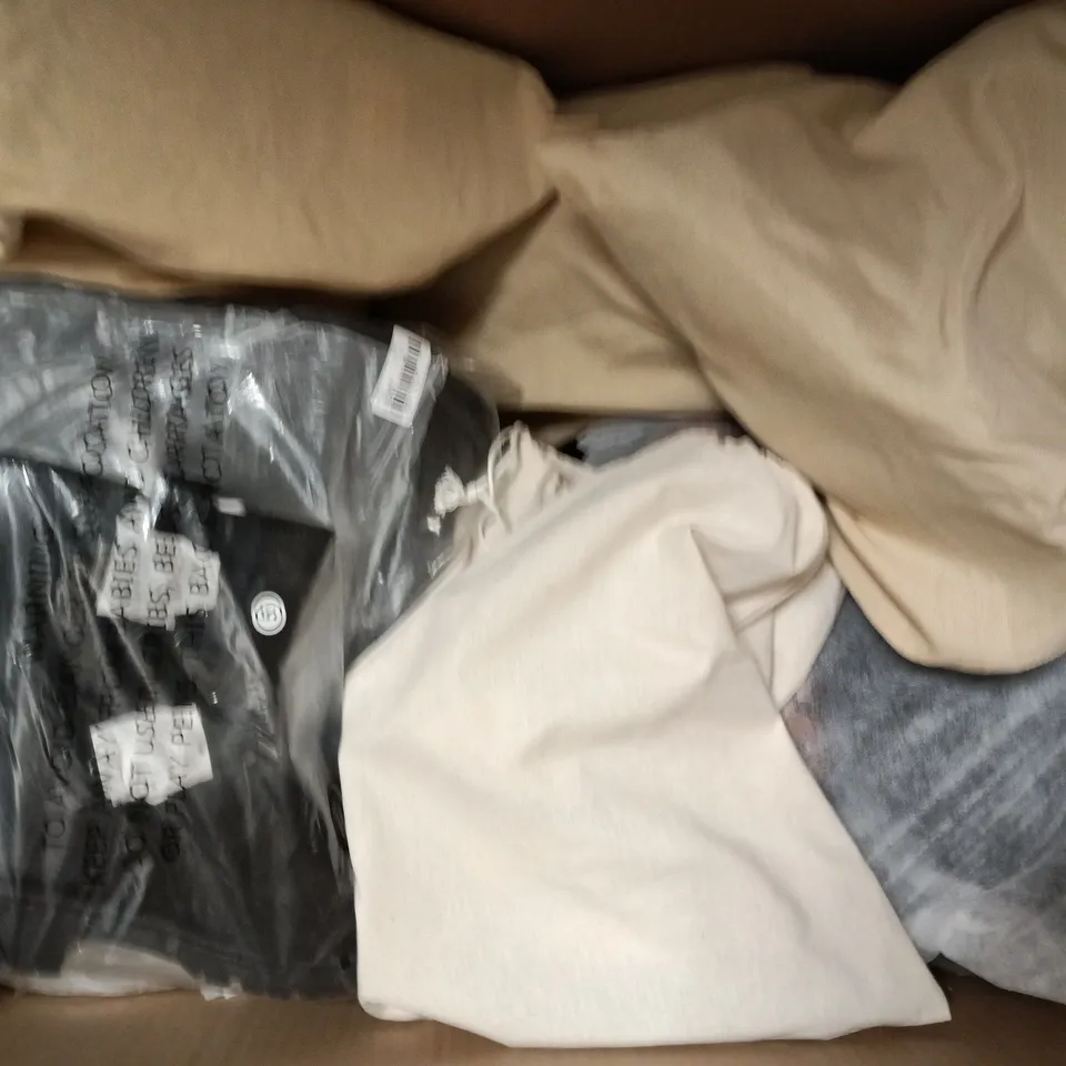 BOX OF APPROXIMATELY 10 ASSORTED PAIRS OF SHOES AND FOOTWEAR ITEMS IN VARIOUS COLOURS, STYLES, AND SIZES - COLLECTION ONLY