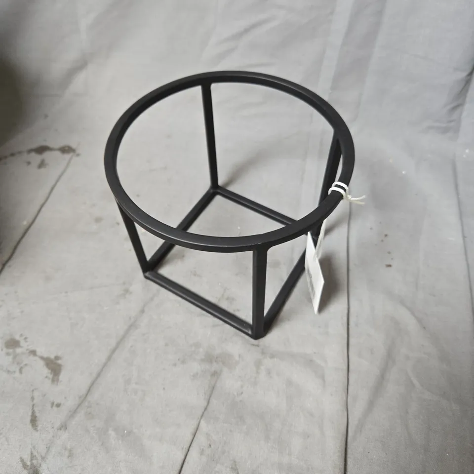 OTTOLENGHI FOR SERAX STAND - BLACK