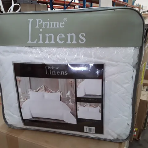 HENDRUM BEDSPREAD SET WITH 2 PILLOWS