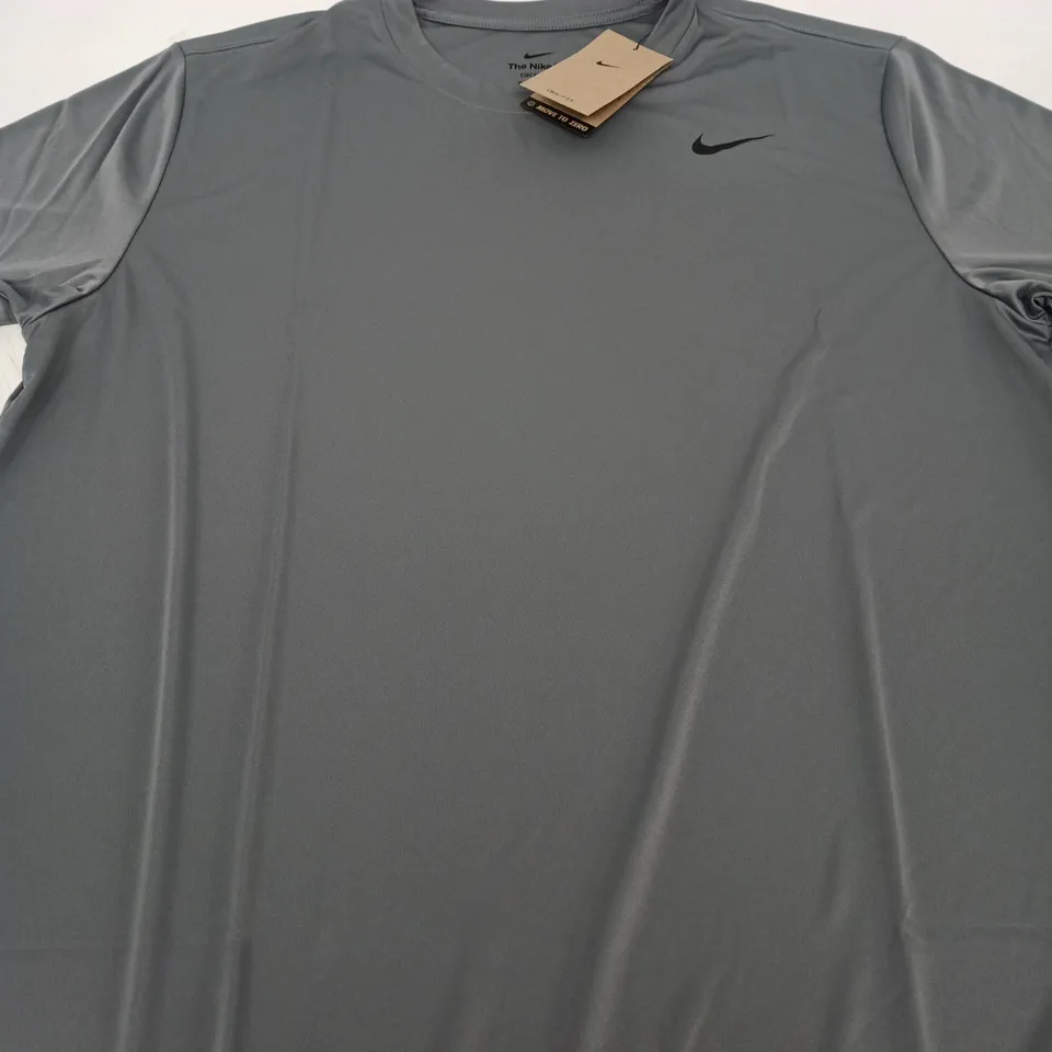 NIKE MEN'S TRAINING T-SHIRT – GREY - XL