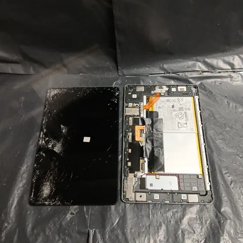 LENOVO TB125FU TABLET – DOLBY ATMOS – DAMAGED/DISASSEMBLED
