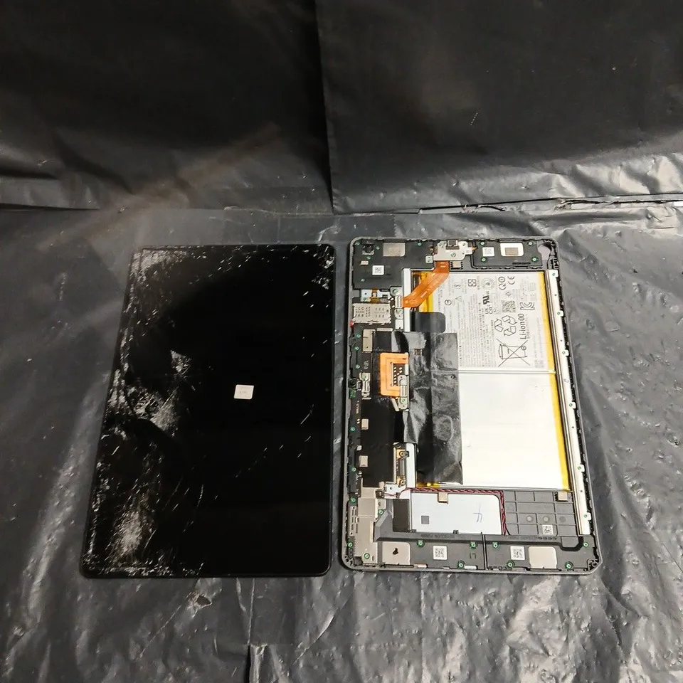 LENOVO TB125FU TABLET – DOLBY ATMOS – DAMAGED/DISASSEMBLED
