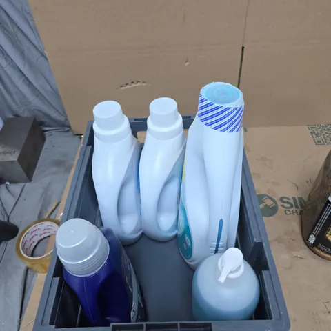 TOTE OF APPROXIMATELY 6 ASSORTED LIQUIDS TO INCLUDE: TIGER NUT SLUSH BAIT 