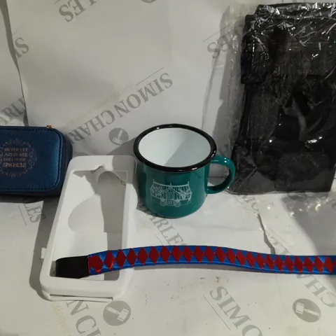 BOX OF APPROX 12 ASSORTED ITEMS TO INCLUDE - JEWELLERY BOX - CARD MACHINE CASE - KNEE BRACE ECT
