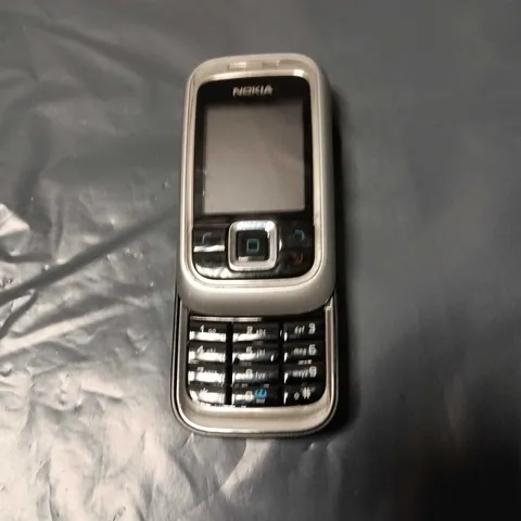 NOKIA MOBILE PHONE WITH CAMERA – SILVER/BLACK 