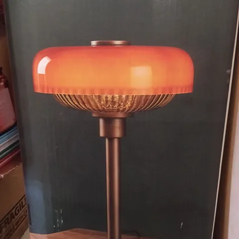 BOXED TABLE FLOYD LAMP