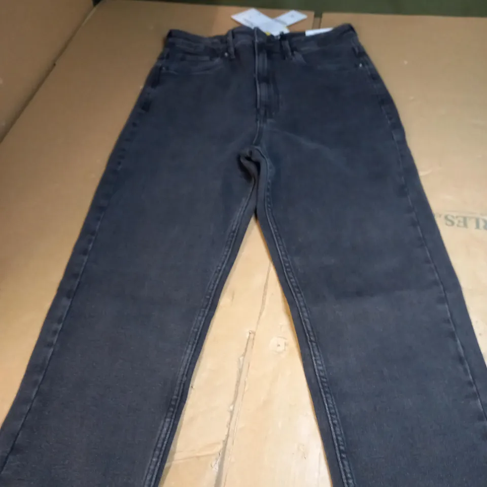 STRADIVARIUS MOM SLIM FIT JEANS SIZE 40