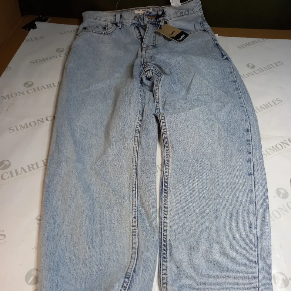 PULL AND BEAR DENIM JEANS SIZE 29
