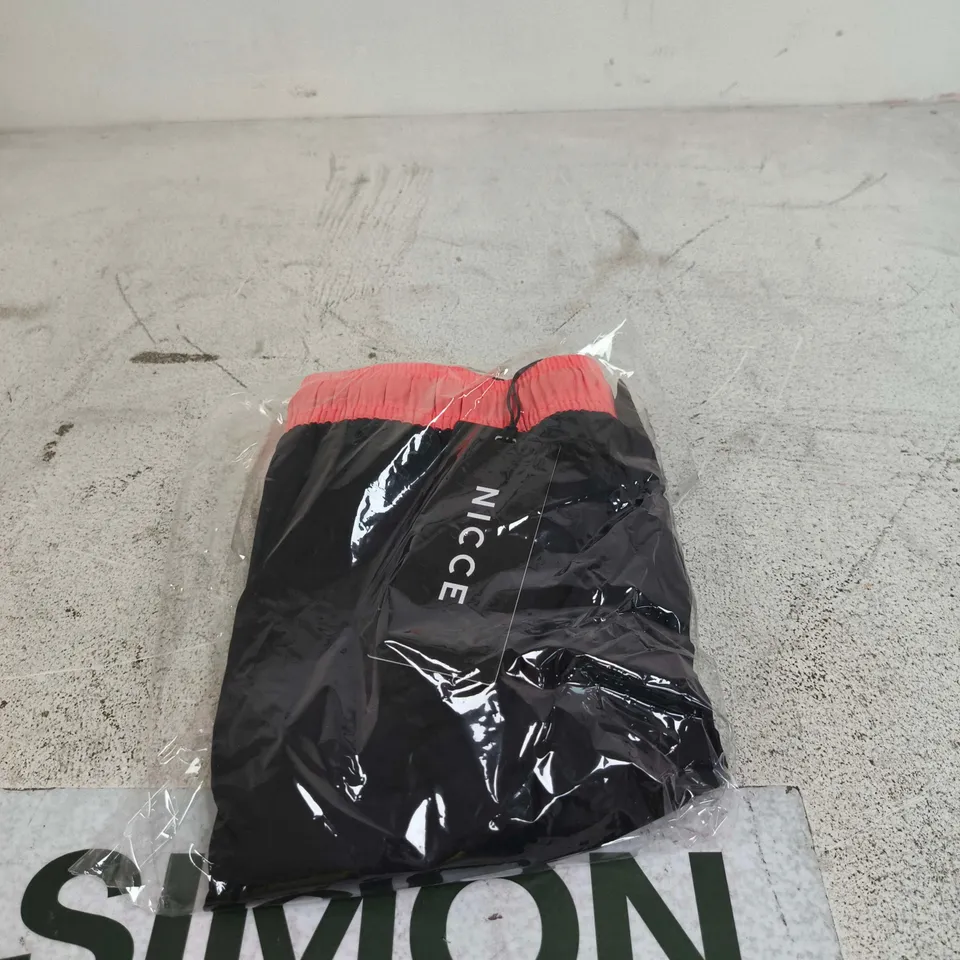 NICCE BLACK LANDA SHORTS MEDIUM TAGGED BAGGED