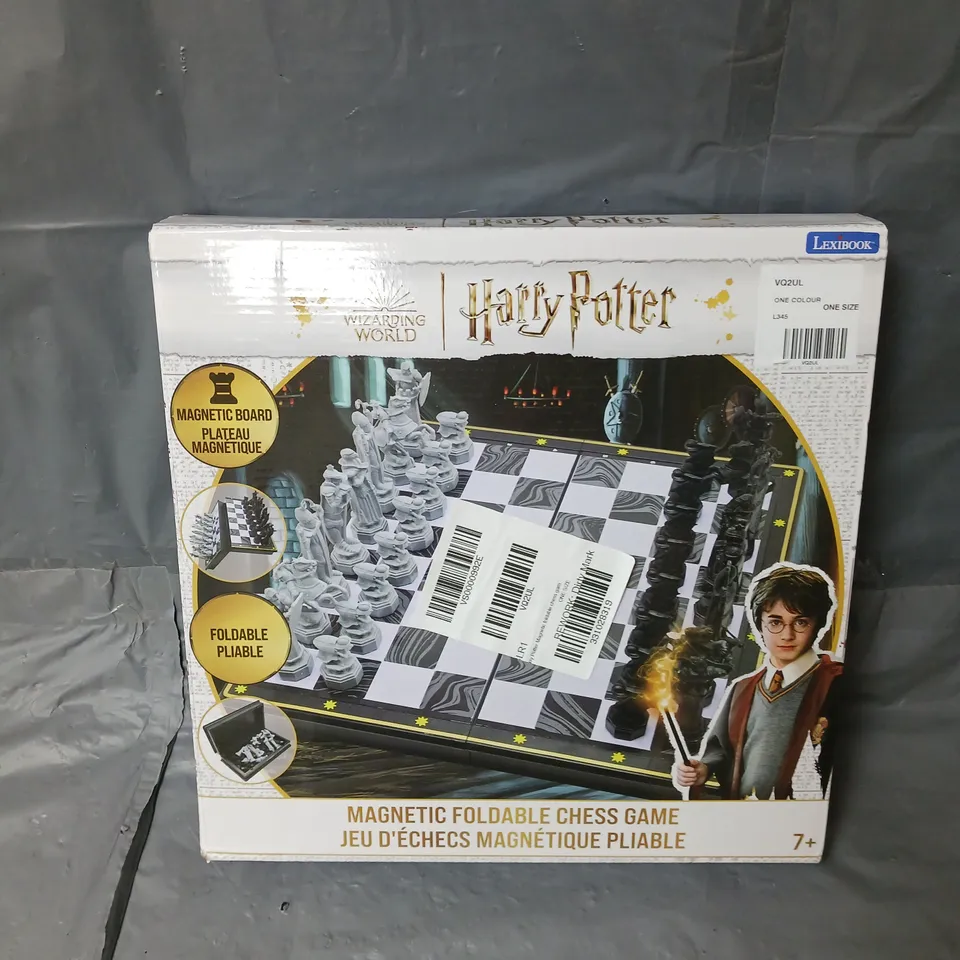 BOXED HARRY POTTER MAGNETIC FOLDABLE CHESS GAME RRP £49.99