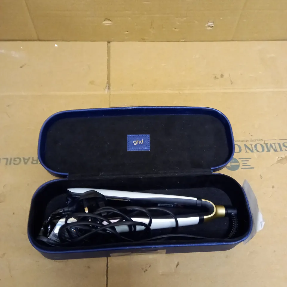 GHD GOLD HAIR STRAIGHTENER IN IRIDESCENT WHITE