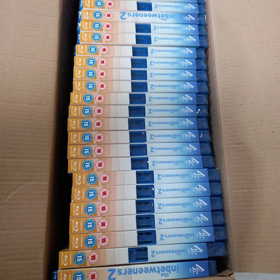 LOT OF APPROXIMATELY 23 THE INBETWEENERS 2 DVDS