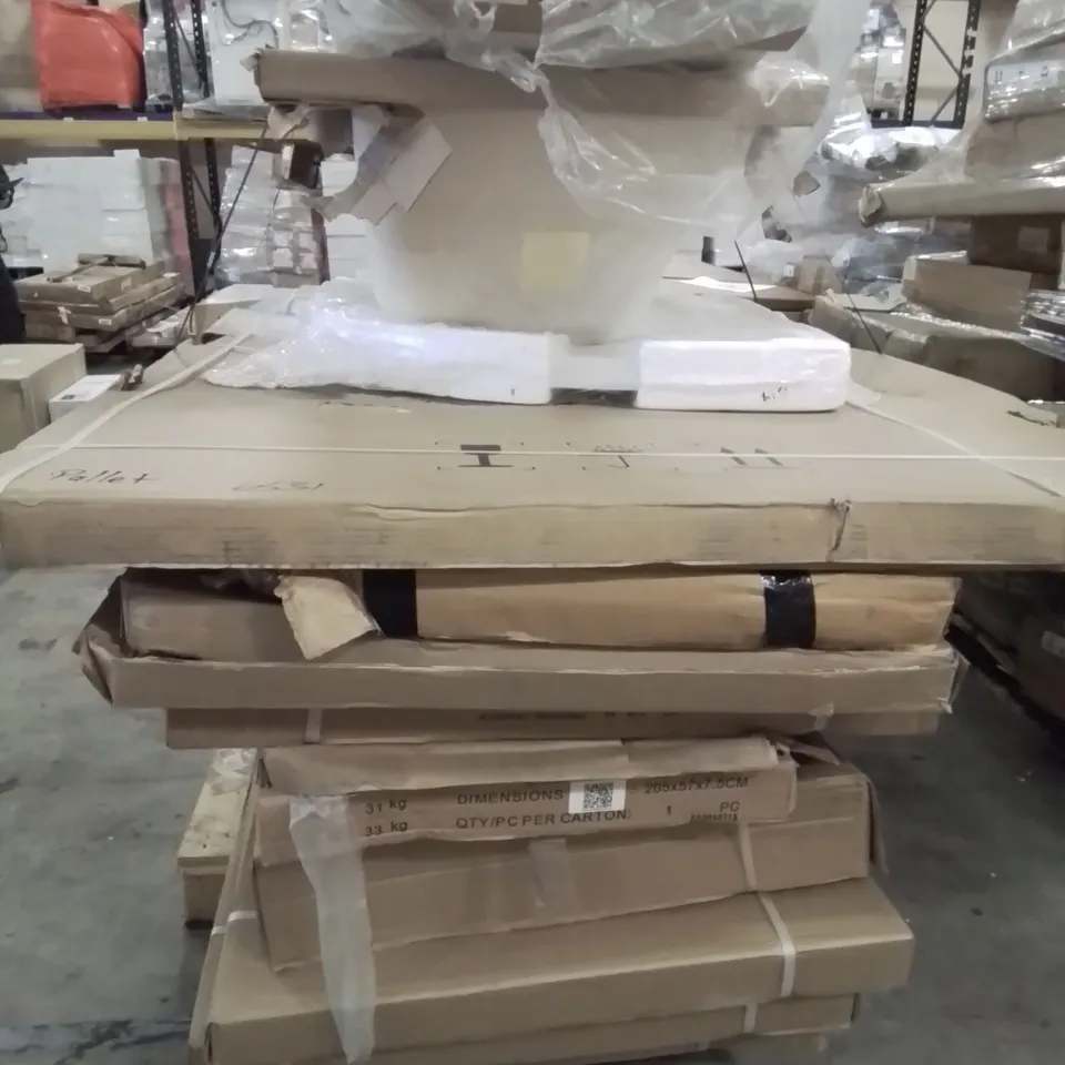 PALLET OF ASSORTED BATHROOM FITTONGS, INCLUDING, BATH, QUADRANT SHOWER TRAY, BELOYA 120cm WALK IN SHOWER PANEL, NUBIA SHOWER PANEL, 