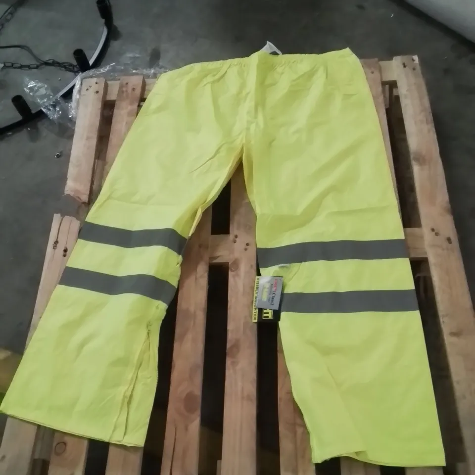 HIGH VISIBILITY OVER TROUSERS PANTS 2XL APPROXIMATELY 25