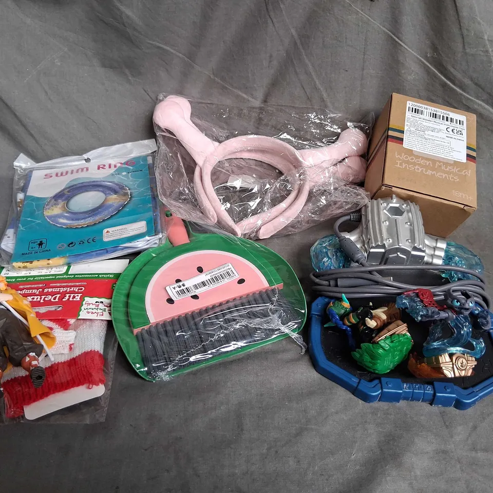 TOTE OF ASSORTED TOYS AND ACCESSORIES