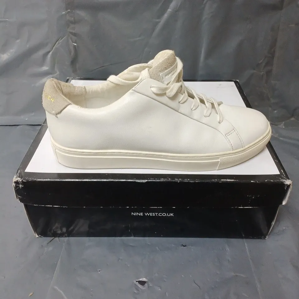 BOXED PAIR OF KURT GEIGER WHITE LEATHER TRAINERS - SIZE 38