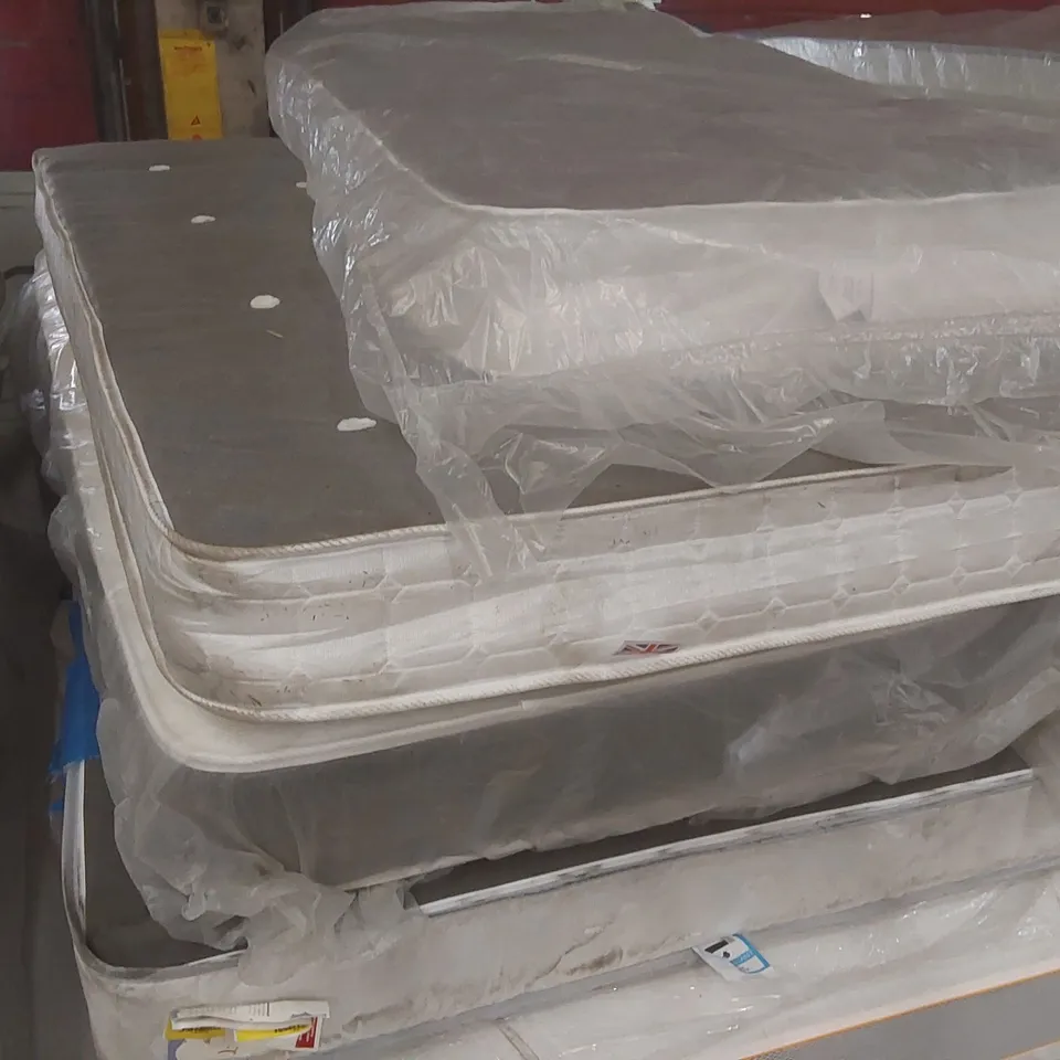PALLET CONTAINING APPROXIMATELY 8x MATTRESSES