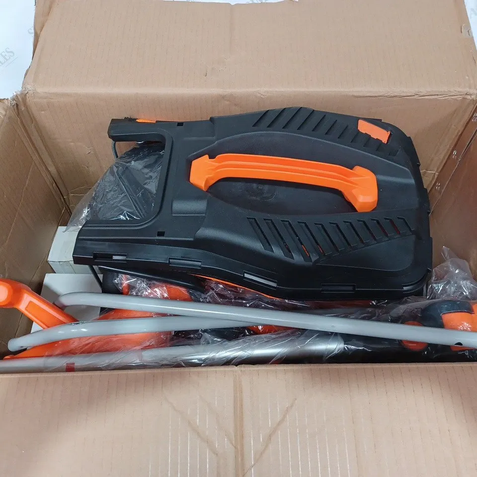 YARD FORCE 32CM LAWNMOWER AND TRIMMER RRP £199