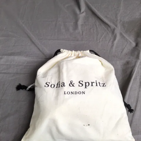 SOFIA & SPRITZ LONDON CROSSBODY BAG – CREAM LEATHER