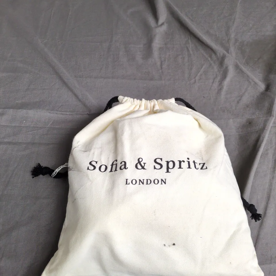 SOFIA & SPRITZ LONDON CROSSBODY BAG – CREAM LEATHER