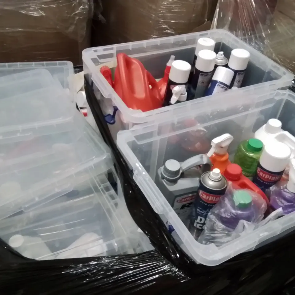 PALLET OF ASSORTED LIQUID BASE ITEMS TO INCLUDE:DE-ICER,CAR CLEANER,PET TREATMENT CARPET STAIN REMOVAL,FABRIC CLEANER