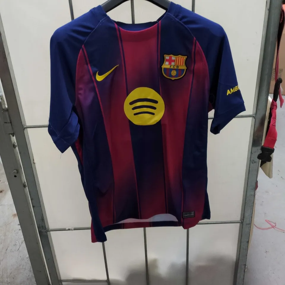 FC BARCELONA NIKE HOME SHIRT – UNHCR SPONSOR, SIZE M, CUSTOMISED 'STEPH' 17 ON BACK