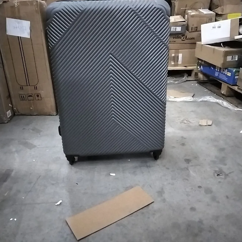 BOXED NEO SILVER HARD SHELL LUGGAGE SUITCASE