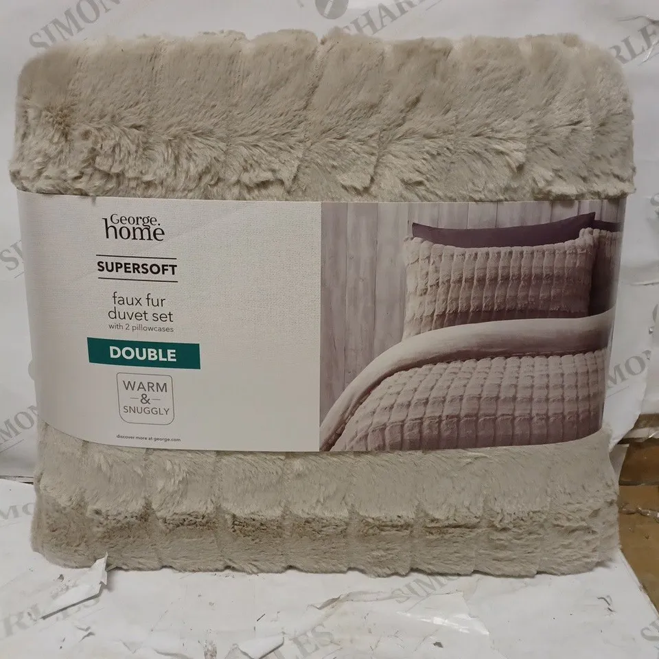 BRAND NEW SUPER SOFT FAUX FUR DUVET SET - DOUBLE