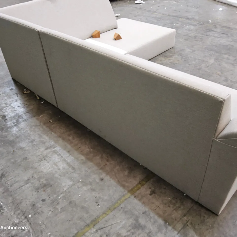 DESIGNER THE ALDERTON NATURAL FABRIC CHAISE CORNER SOFA 