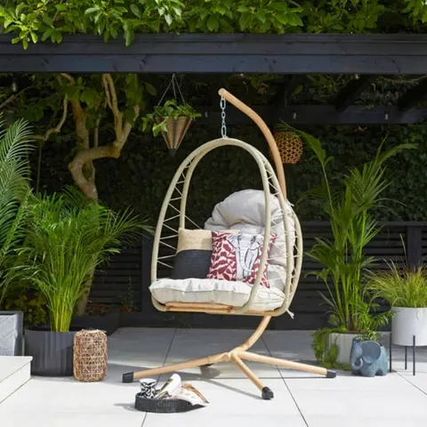 BOXED SYDNEY ROPE FOLDING EGG CHAIR (1 BOX)