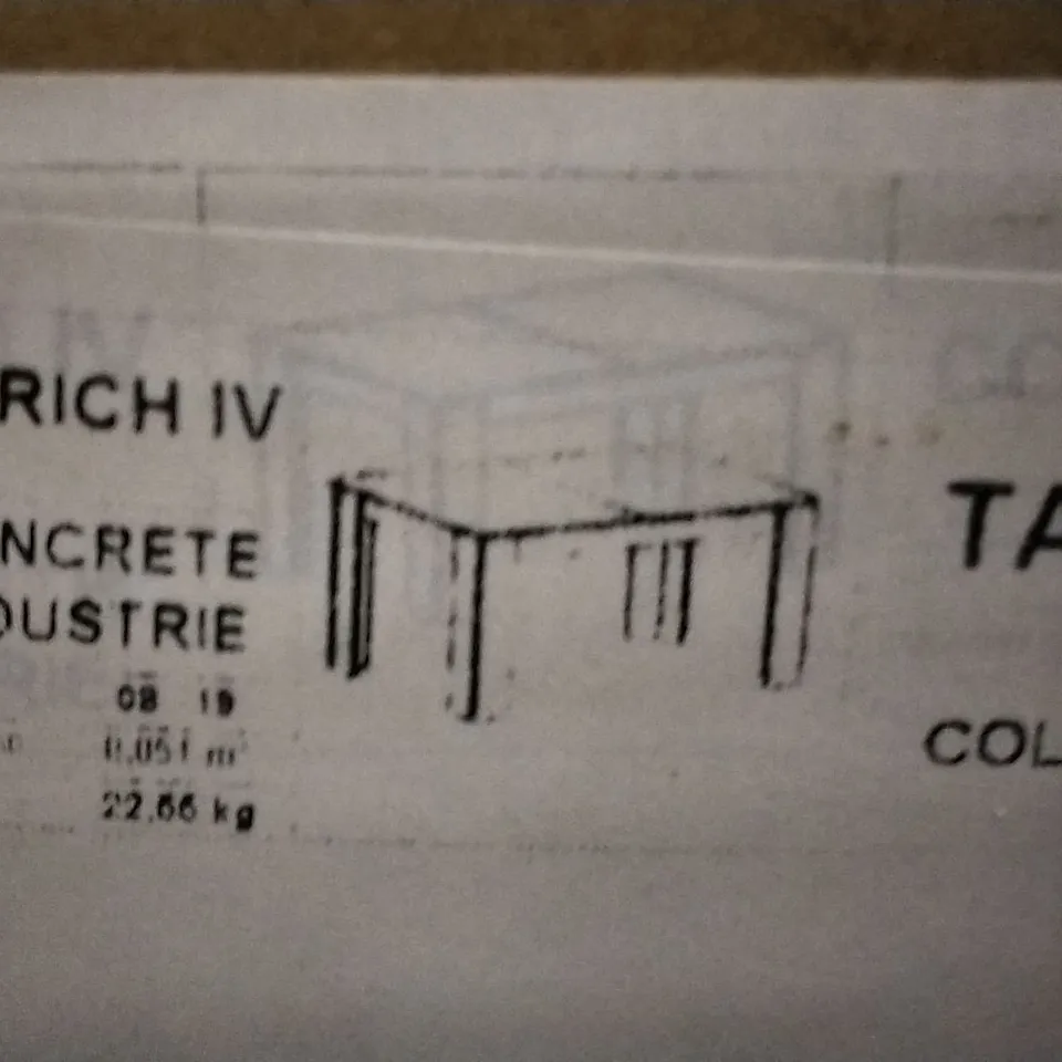 BOXED DISHAD EXTENDABLE DINING TABLE