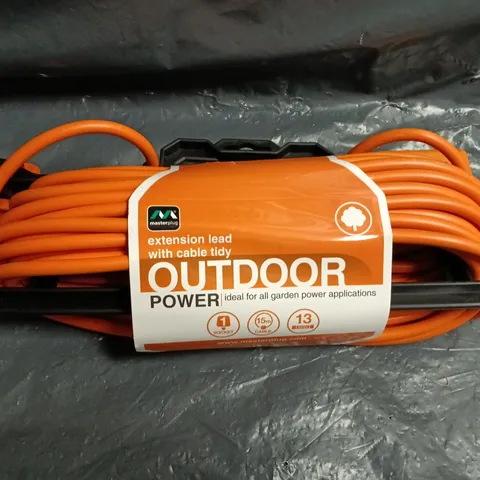 MASTERPLUG OUTDOOR POWER EXTENSION LEAD – 15M, ORANGE
