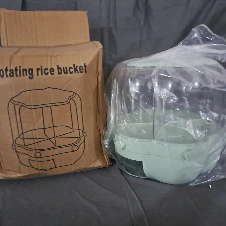 BOXED ROTATING RICE BUCKET