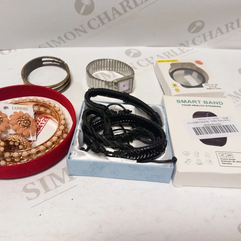 LARGE QUANTITY OF ASSORTED JEWELLERY TO INCLUDE; FAIRY LOOT, SMART BAND AND ELLE ELLE