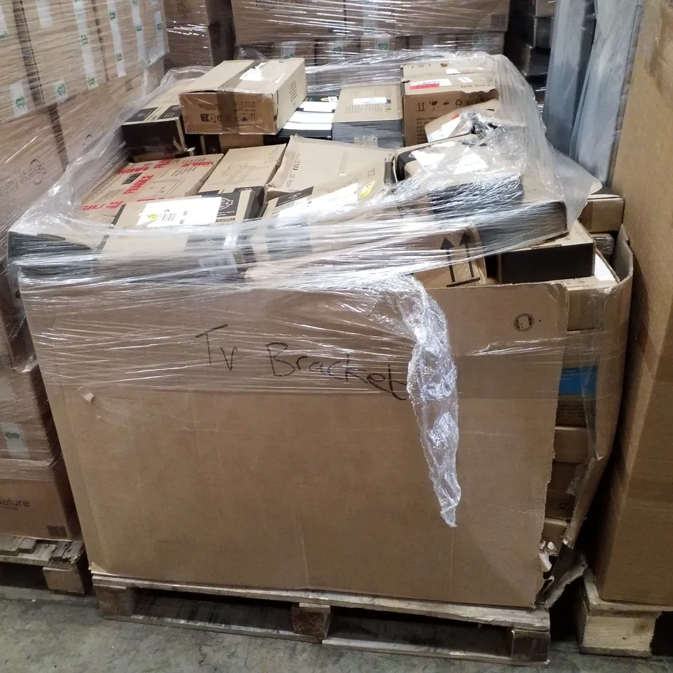 PALLET CONTAINING ASSORTED TV MOUNTS