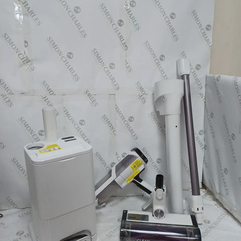 BOXED SHARK DETECT PRO 1.3L AUTO EMPTY VACUUM CLEANER IW3510UK