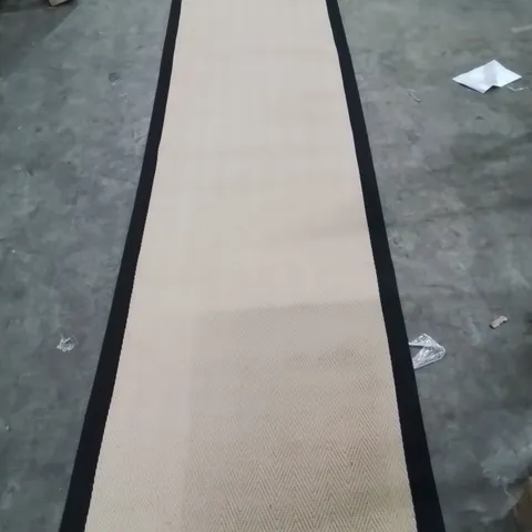 QUALITY DESIGNER AREA RUG - APPROXIMATELY 300X80CM