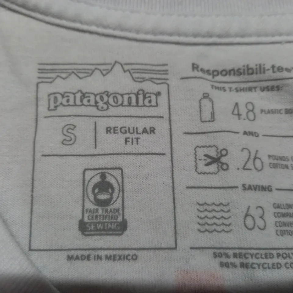 PATAGONIA LONG SLEEVED REGULAR FIT T-SHIRT - SIZE S