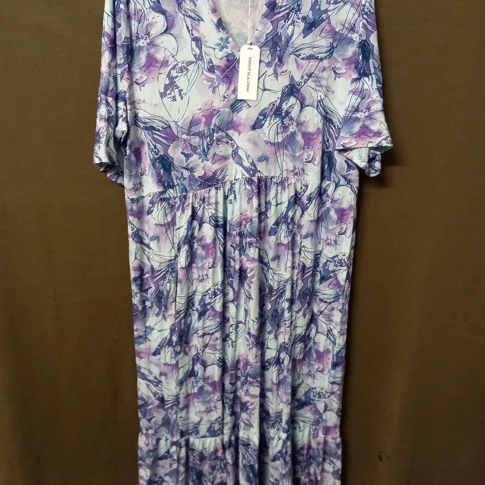 MAISON DE NIMES MAXI DRESS IN FLORAL DESIGN IN BLUE/PURPLE - XL