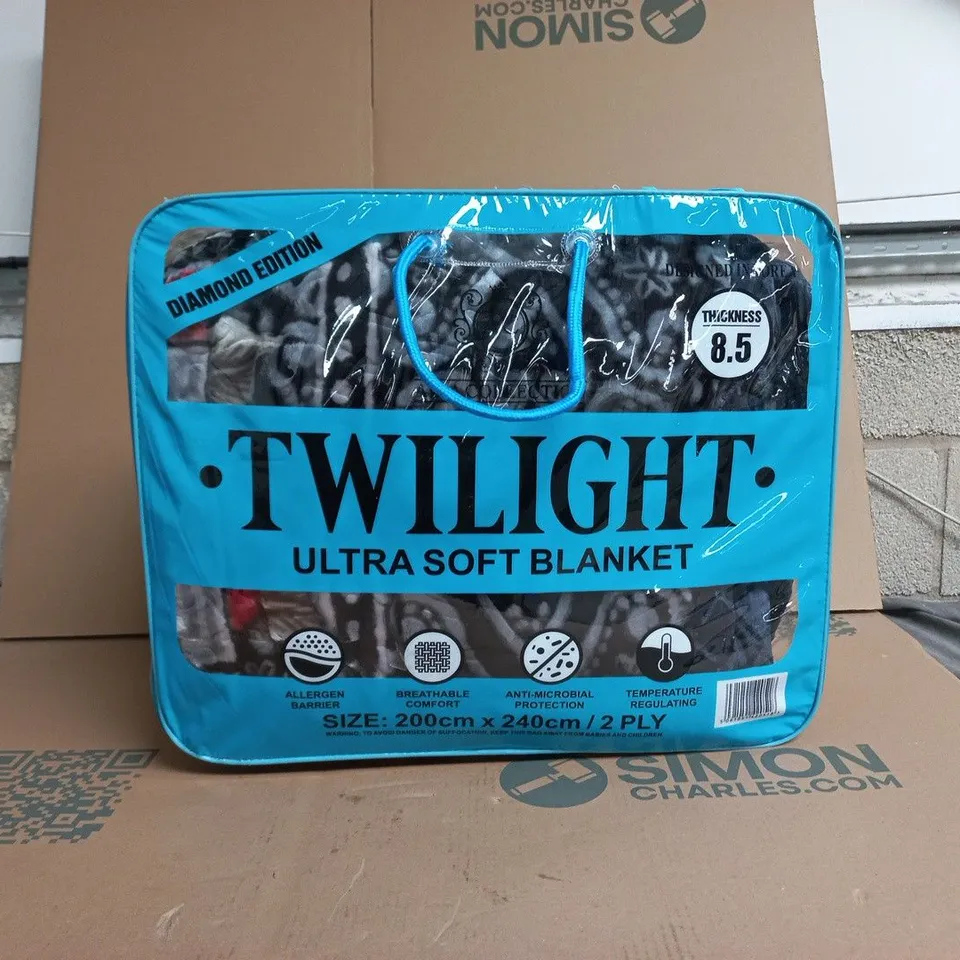TWILIGHT ULTRA SOFT BLANKET DIAMOND EDITION 200 X 240CM 2 PLY IN BAG
