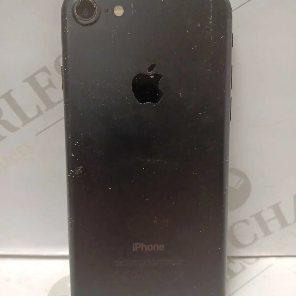 APPLE IPHONE 7 A1788 - BLACK