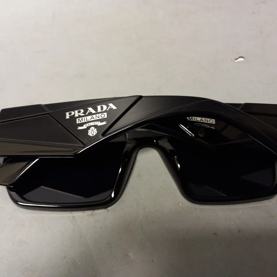 BOXED PRADA SPR122 SUNGLASSES