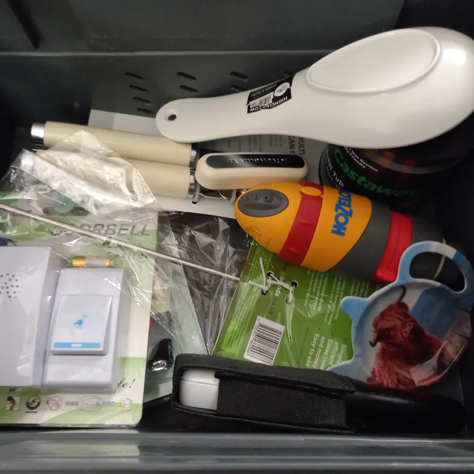 LOT OF ASSORTED HOUSEHOLD ITEMS TO INCLUDE SELD ADHESIVE MIRROR SHEETS, SCIENTIFIC CALCULATOR AND LOCKABLE JOURNAL