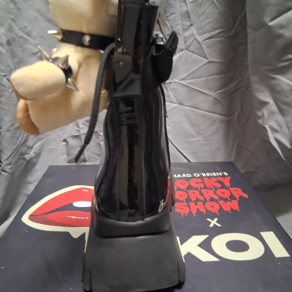 BRAND NEW BOXED RICHARD O'BRIEN'S ROCKY HORROR SHOW X KOI EDDIE'S TEDDY PLATFORM SPIKED BOOTS BLACK SIZE 3